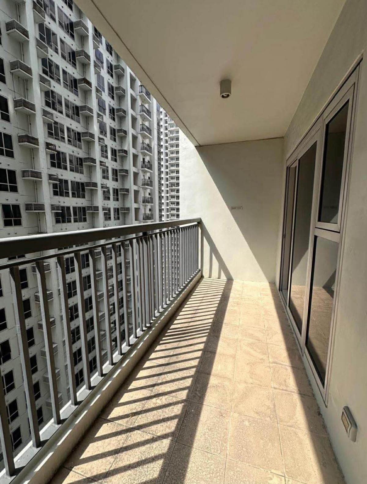1BR UNIT FOR RENT IN ONE MARIDIEN BGC - photo 3