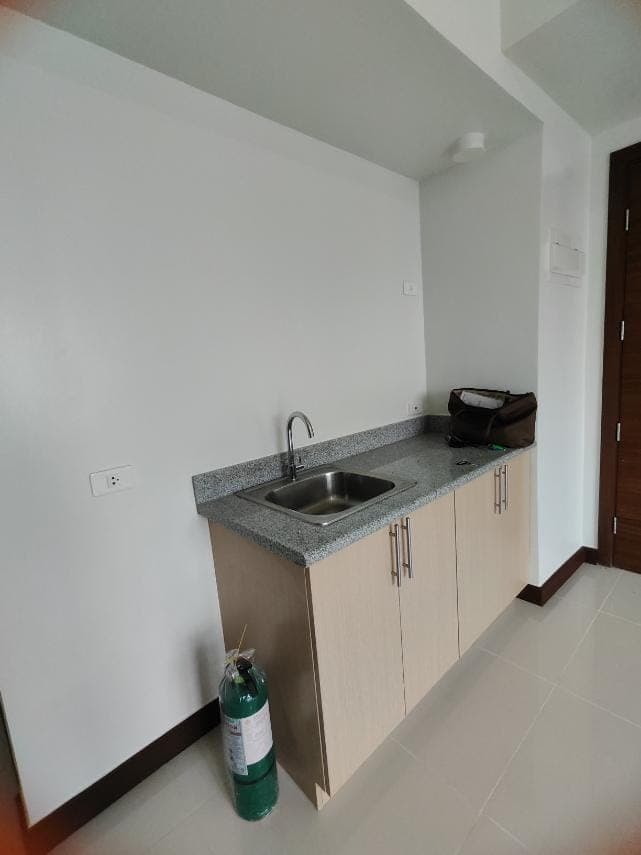 For Lease - photo 11