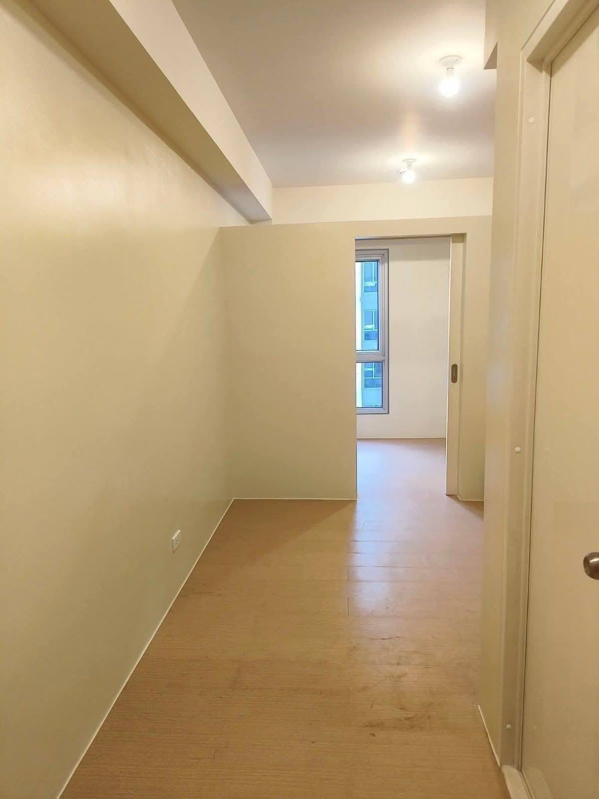 RUSH CONDO FOR RENT – ₱11,000/month (Assoc. Dues Included!) 1 month adv 1 month dep only - photo 4