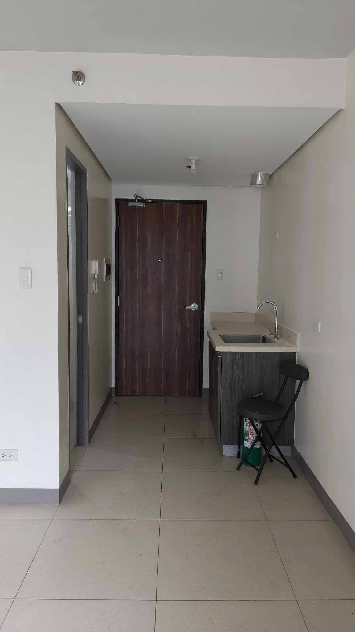 𝗙𝗢𝗥 𝗥𝗘𝗡𝗧 - BARE STUDIO UNIT WITH AC INSTALLED - photo 7