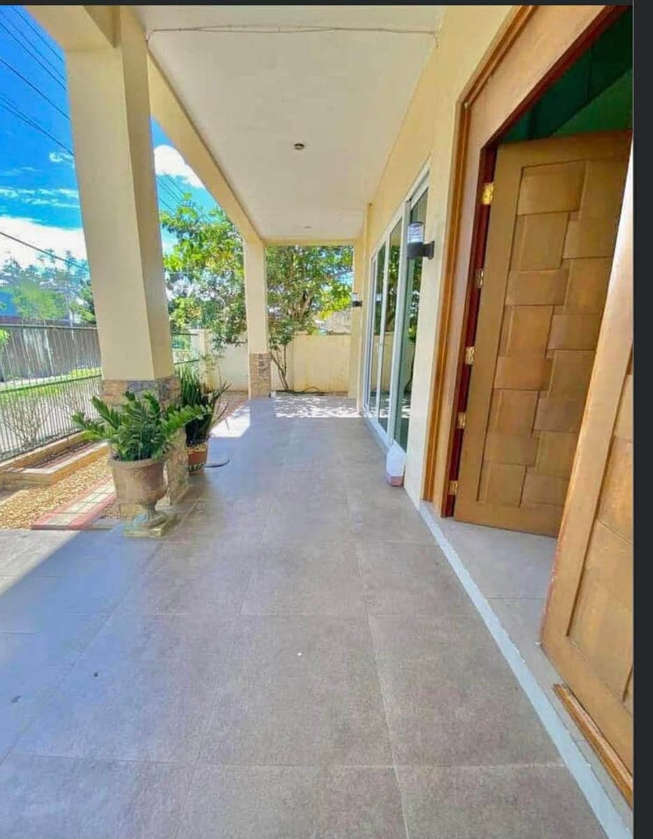 🏡 FOR RENT – Newly Renovated Big House - photo 3