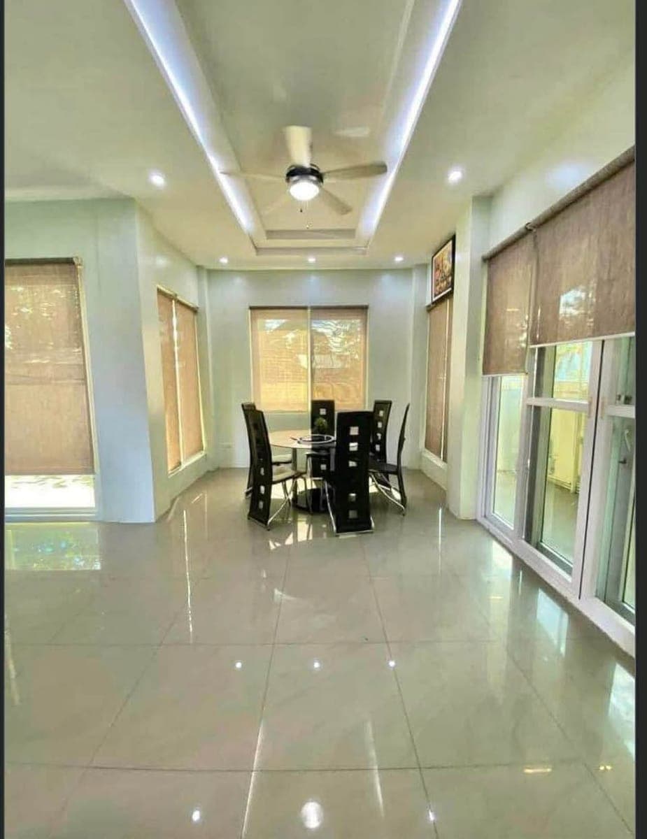 🏡 FOR RENT – Newly Renovated Big House - photo 5