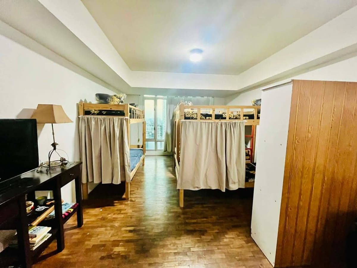 Makati condo Male sharing near rcbc plaza and Makati med - photo 3