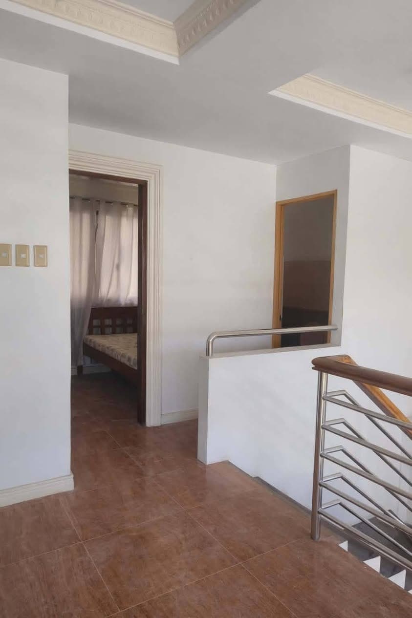 For Rent: Semi-Furnished 2-Storey House at Hillsborough Pointe - photo 4