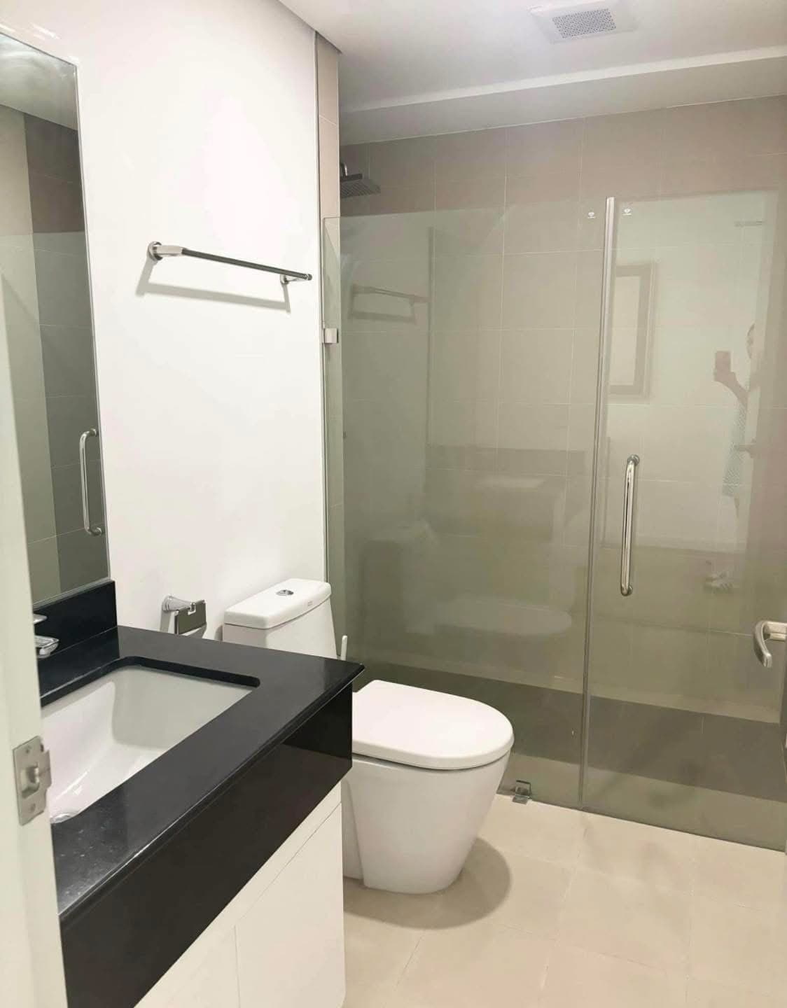 For Lease – One Maridien, BGC (High Street) - photo 3