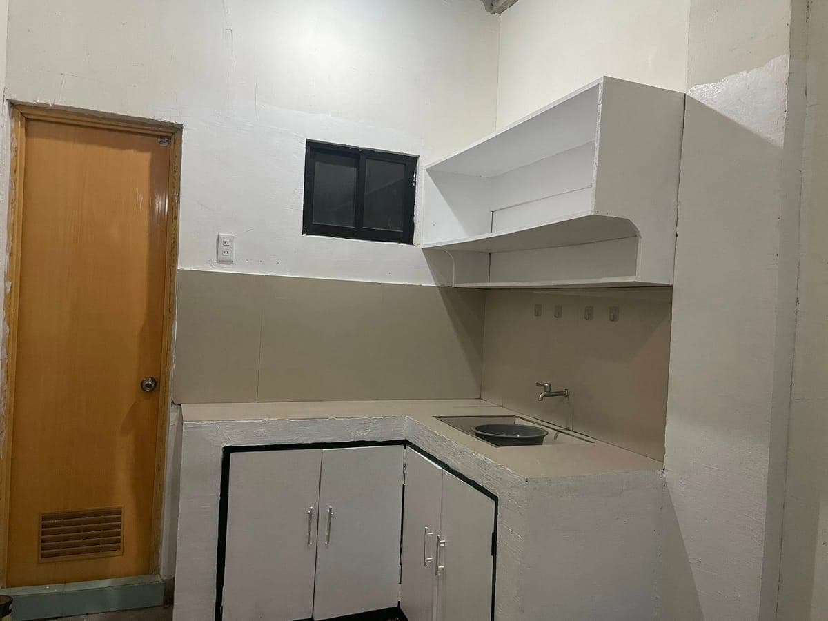 "ROOM FOR RENT" - photo 4