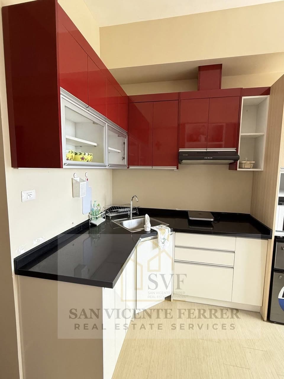 FULLY FURNISHED STUDIO UNIT - photo 2