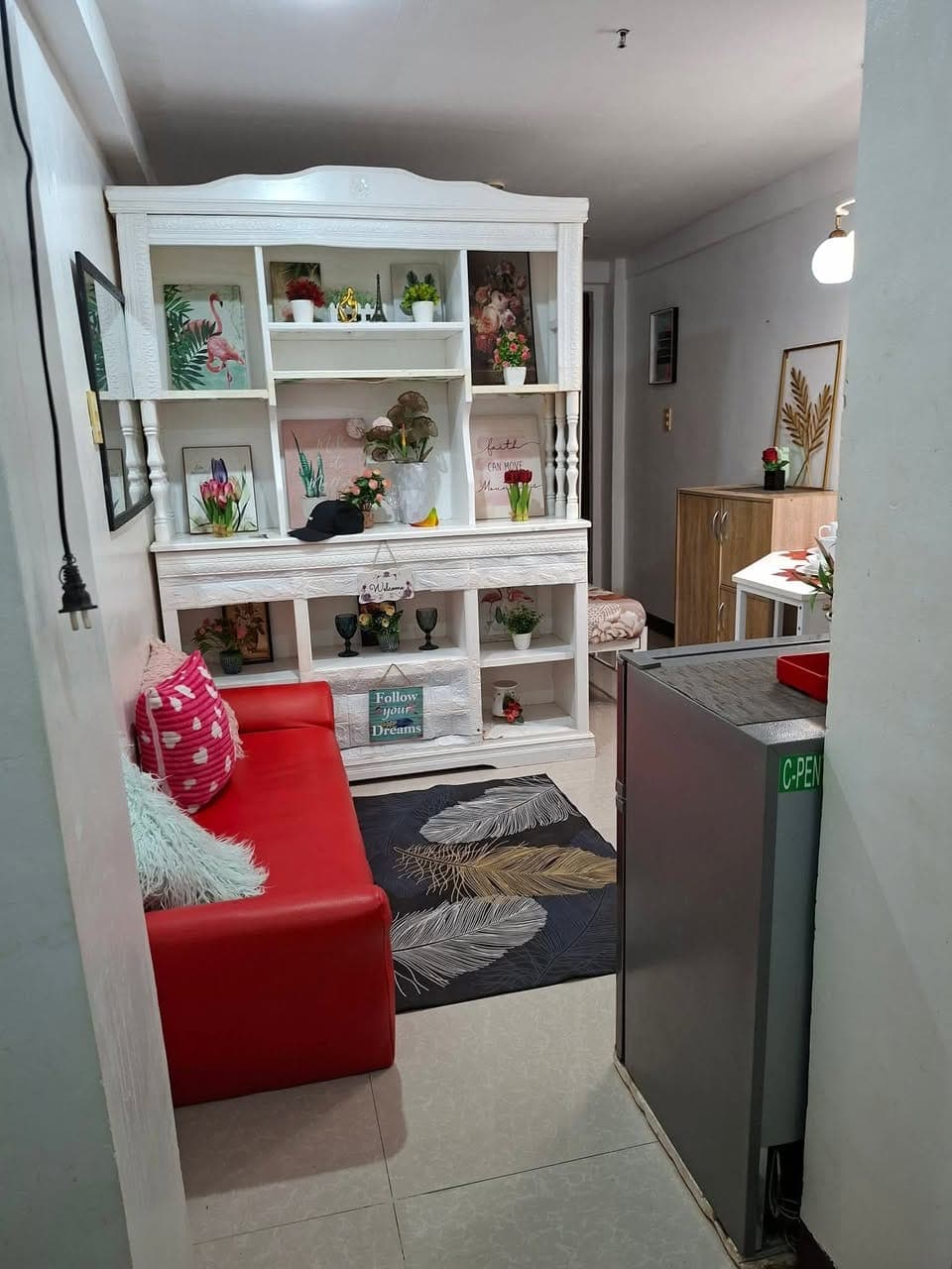 Description - photo 1
