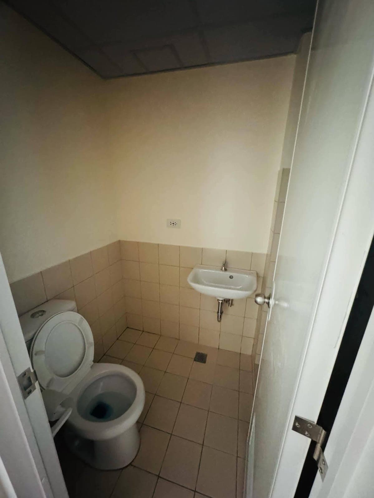 Condo for Rent: Available mid of May onwards - photo 9