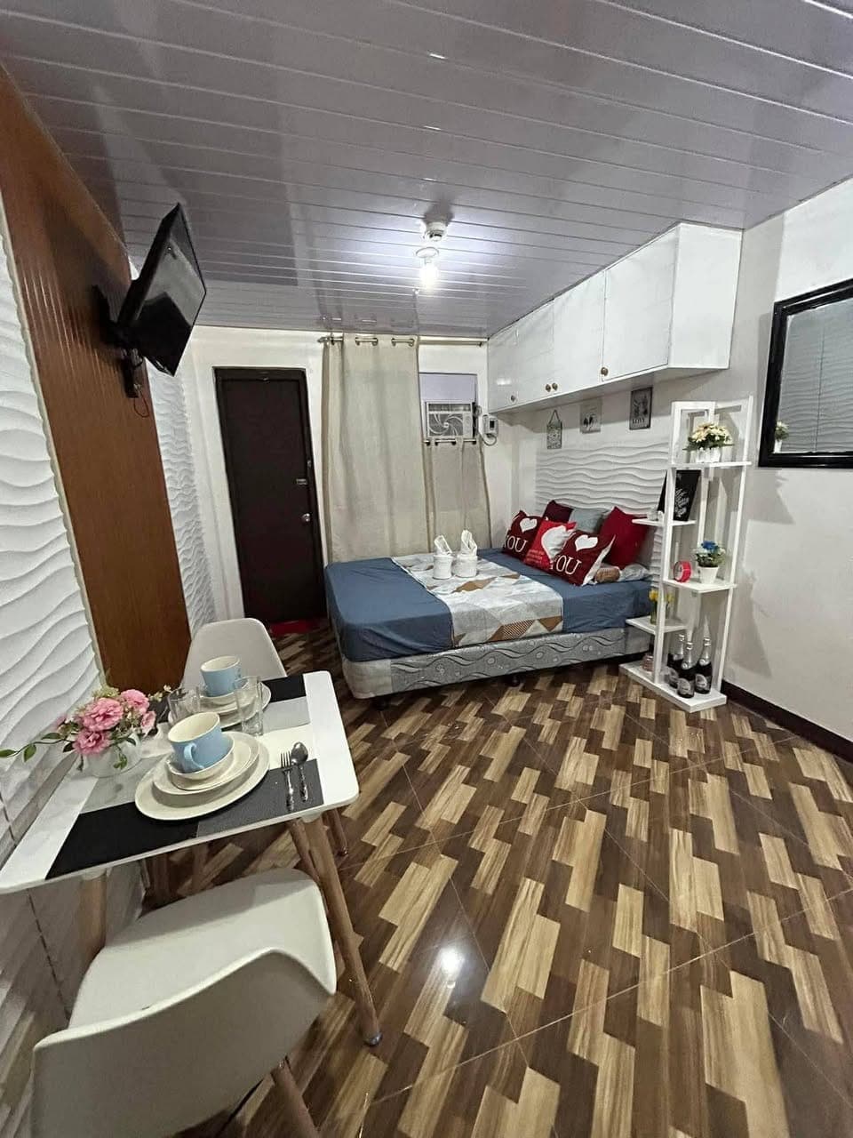 Familia Apartment For Rent - photo 1