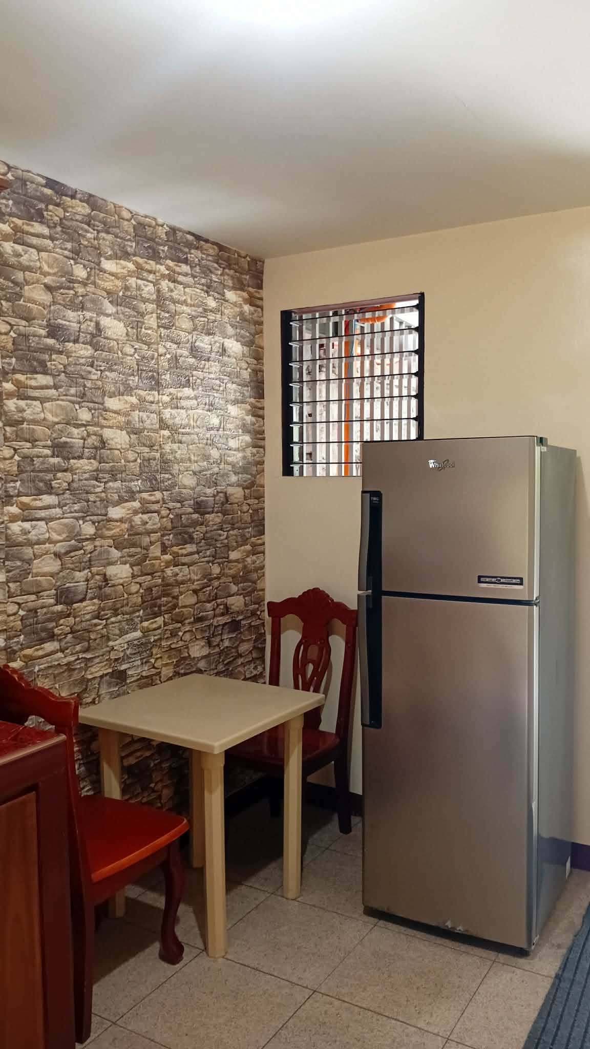 Room for Rent 3rd floor - photo 1