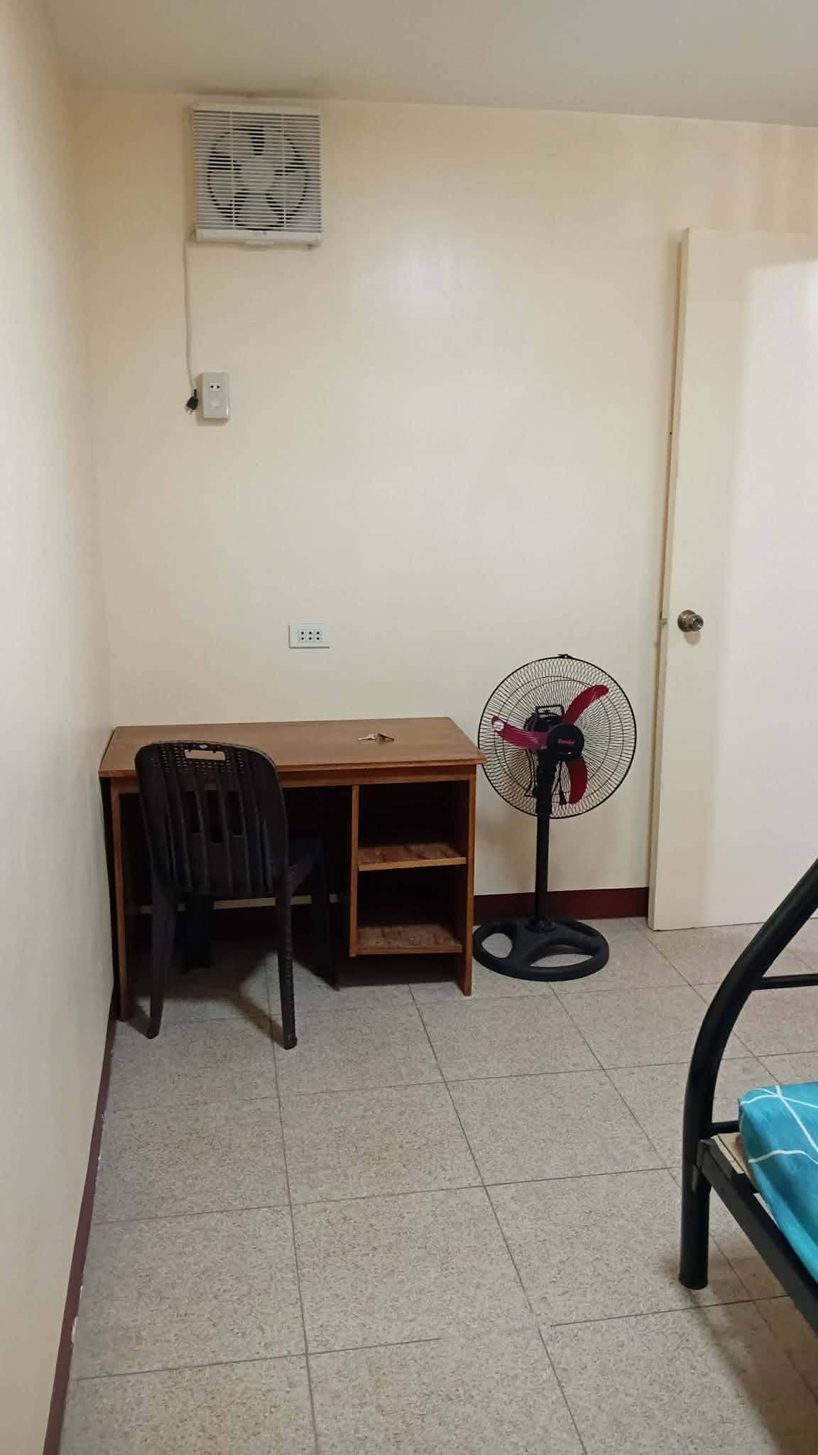 Room for Rent 3rd floor - photo 6