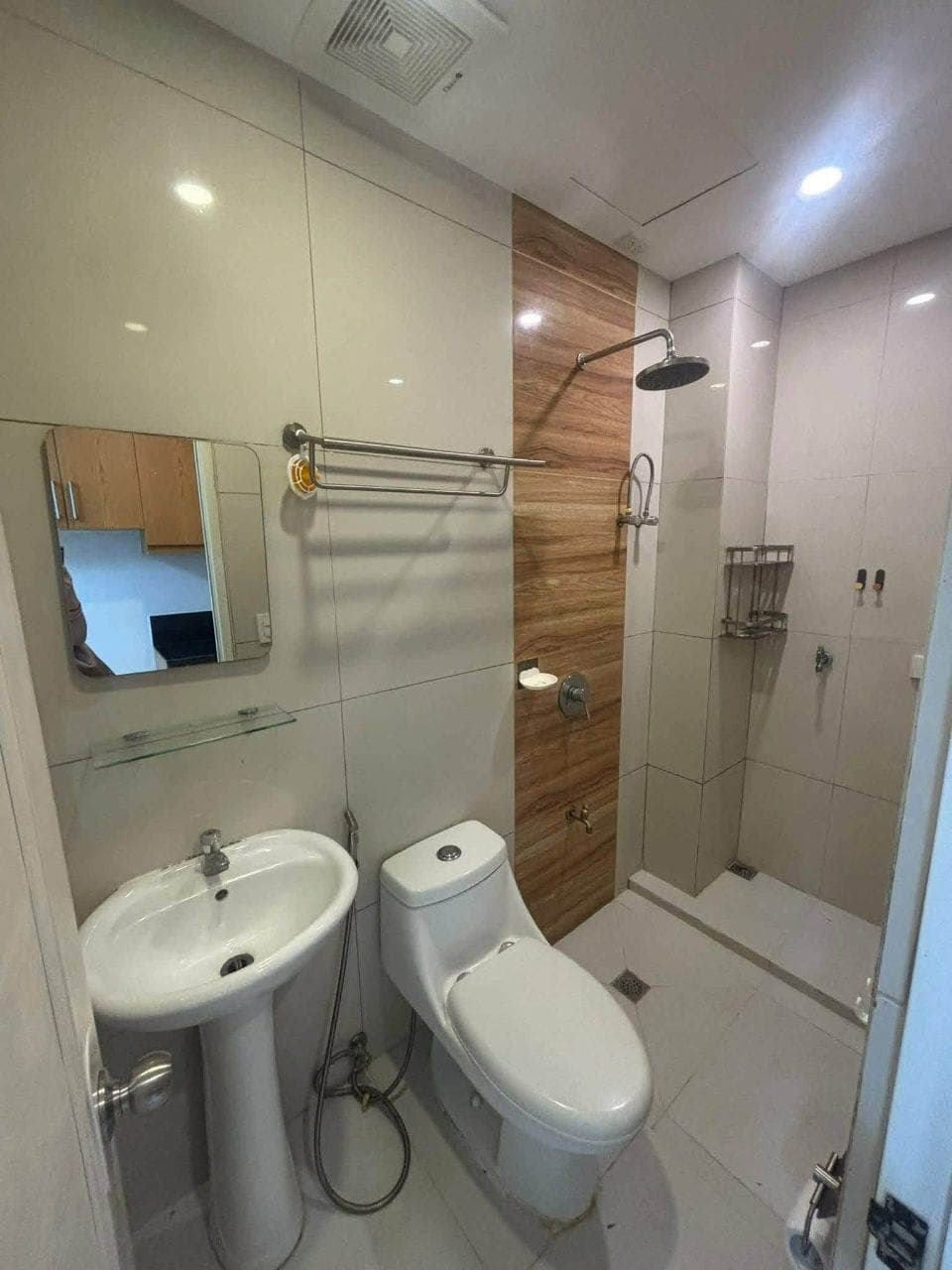 𝗙𝗢𝗥 𝗥𝗘𝗡𝗧 - photo 7