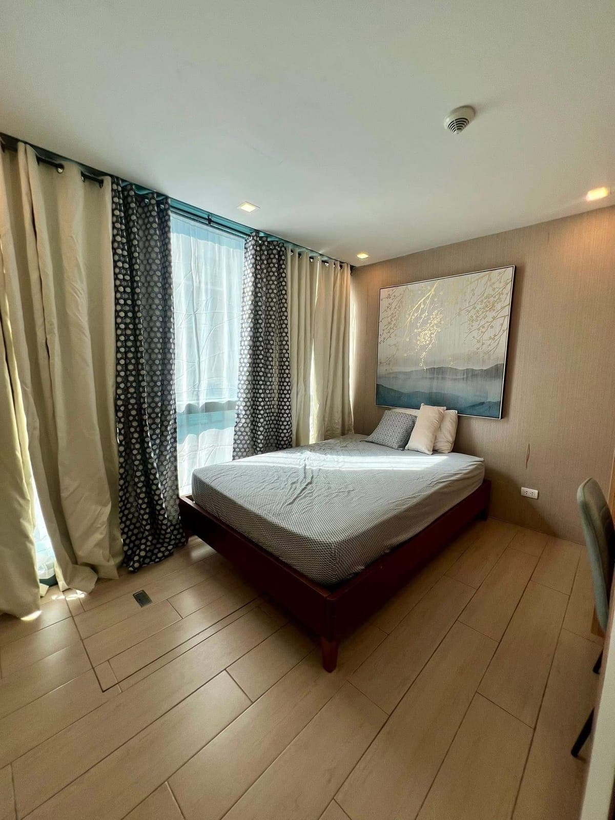 2Br Unit for Rent in One Uptown Residence BGC - photo 1