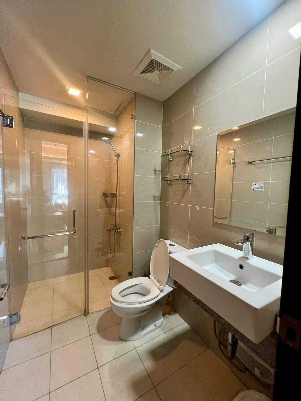 2Br Unit for Rent in One Uptown Residence BGC - photo 5