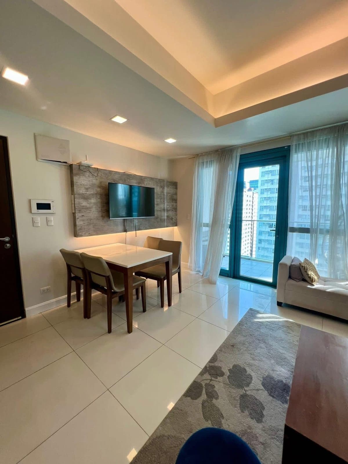 2Br Unit for Rent in One Uptown Residence BGC - photo 8