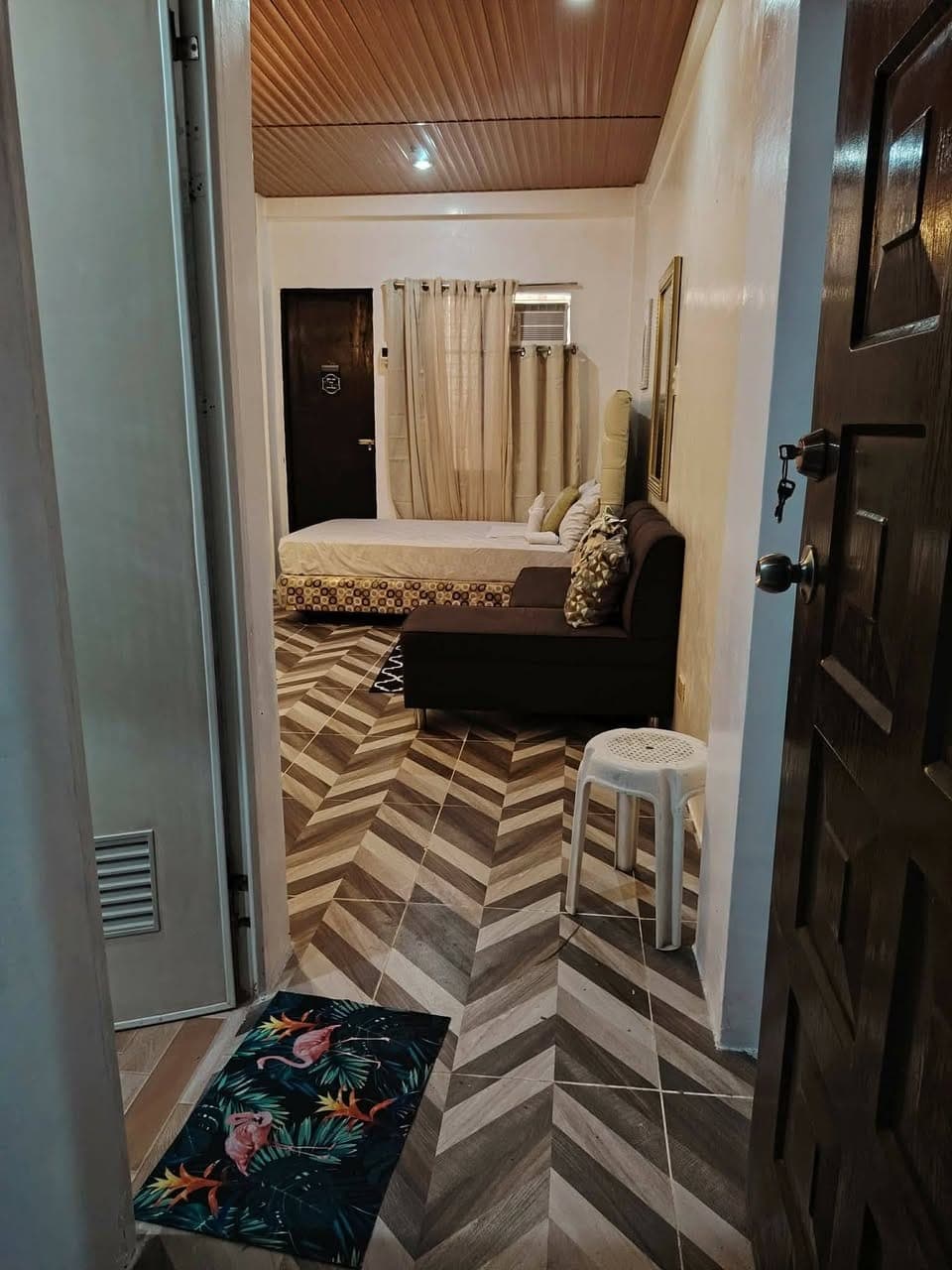 🌟 Affordable studio living perfect for students and working professionals! - photo 1