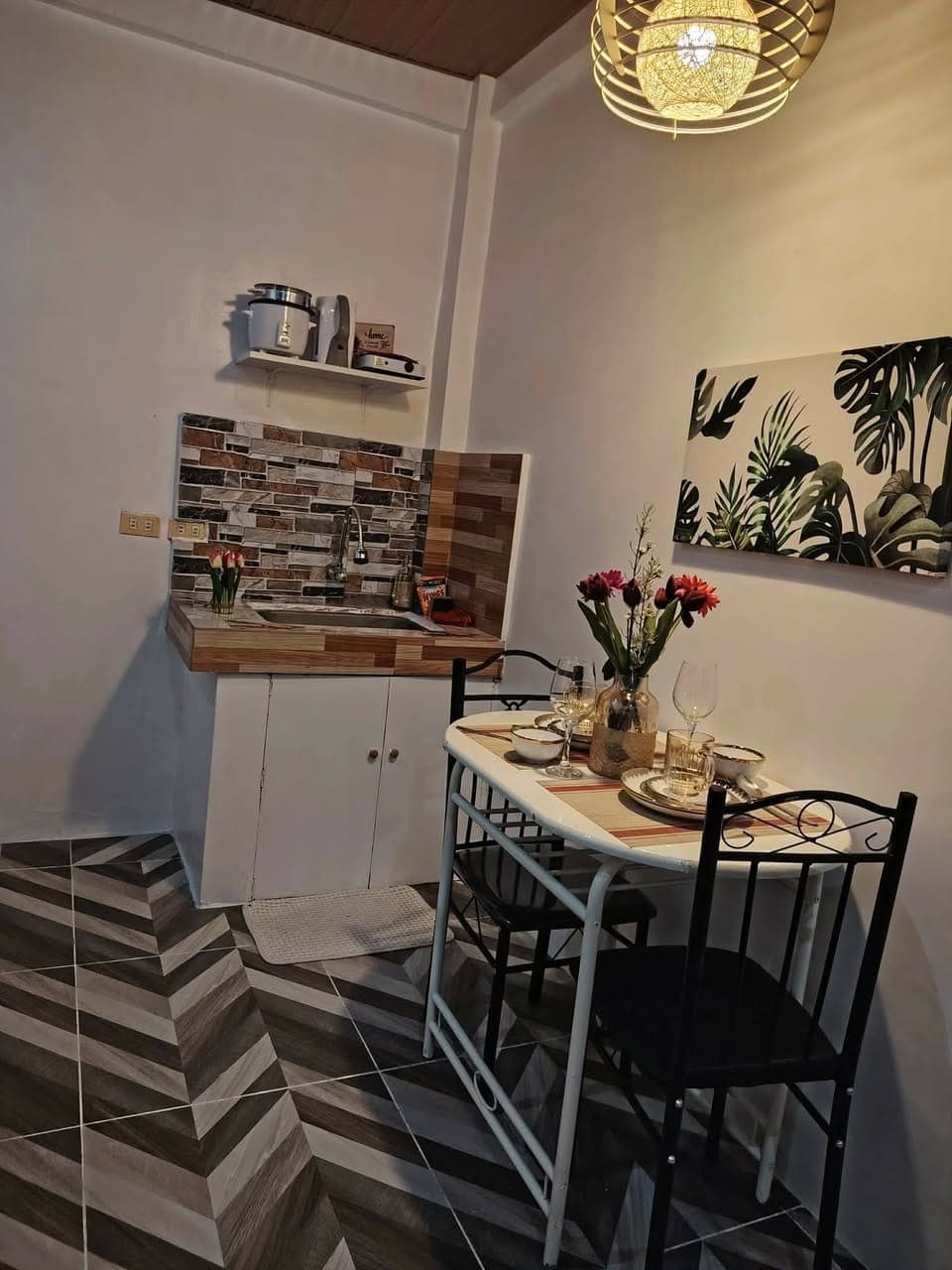 🌟 Affordable studio living perfect for students and working professionals! - photo 4