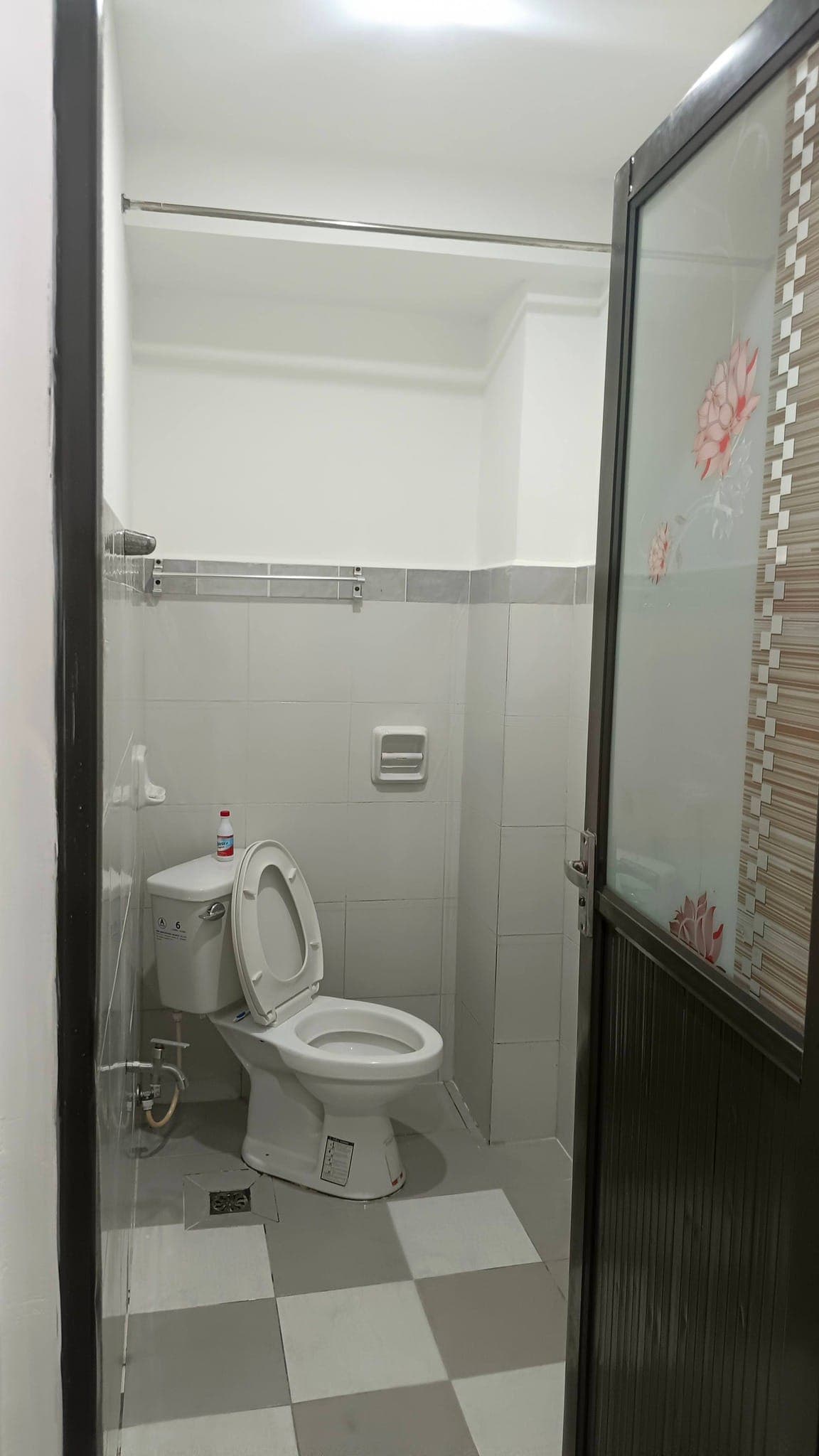 2 BR CONDO TYPE APPARTMENT AVAILABLEAPARTMENT FOR RENT - Semi furnished - photo 8