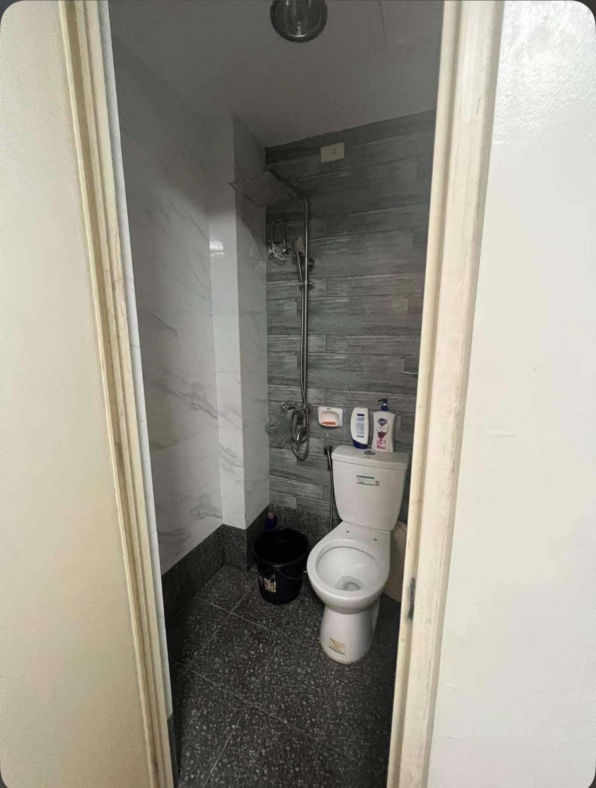 1 Bedroom for rent (2nd floor) ₱13,000.00 monthly - photo 2