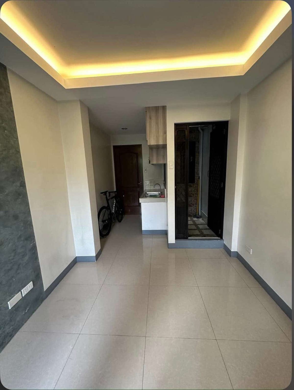 1 Bedroom for rent (2nd floor) ₱13,000.00 monthly - photo 4