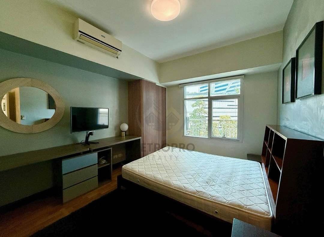 Two Serendra - photo 1