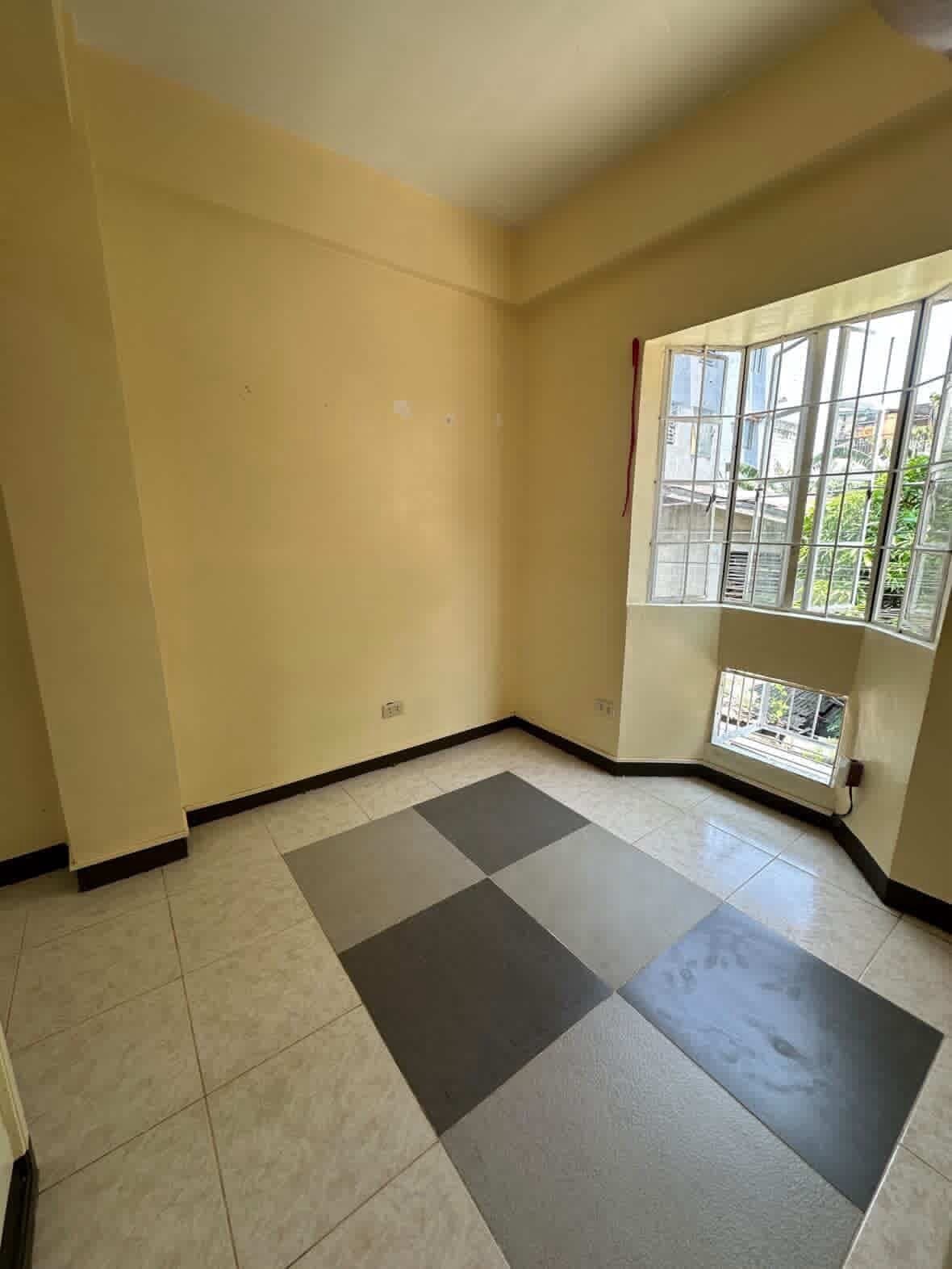 🏠 ROOM FOR RENT - photo 1