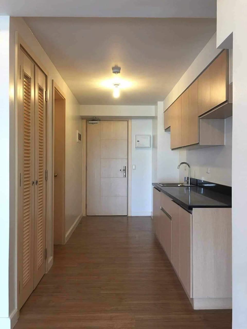 FOR RENT!!! NEAR SM NORTH AND WALKING DISTANCE TO TRINOMA, PHILIPPINE SCIENCE HIGHSCHOOL, VERTIS MALL!! - photo 1