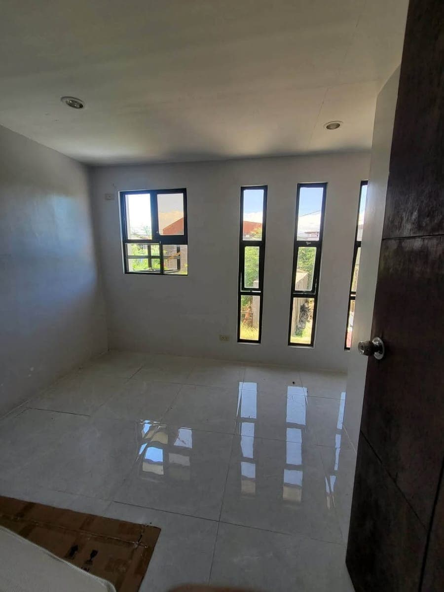 2-story town house - photo 5