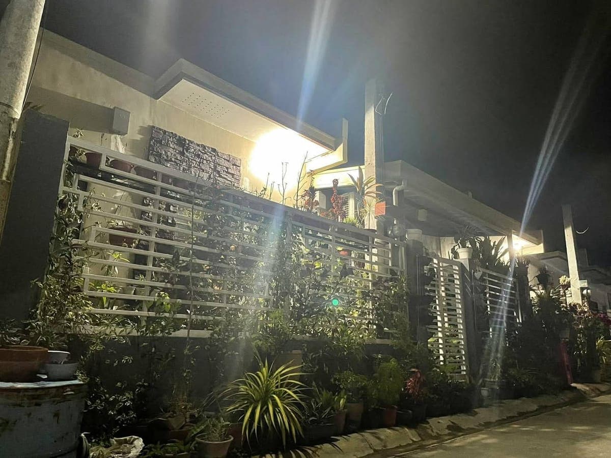 SEMI-FURNISHED HOUSE FOR RENT - photo 1