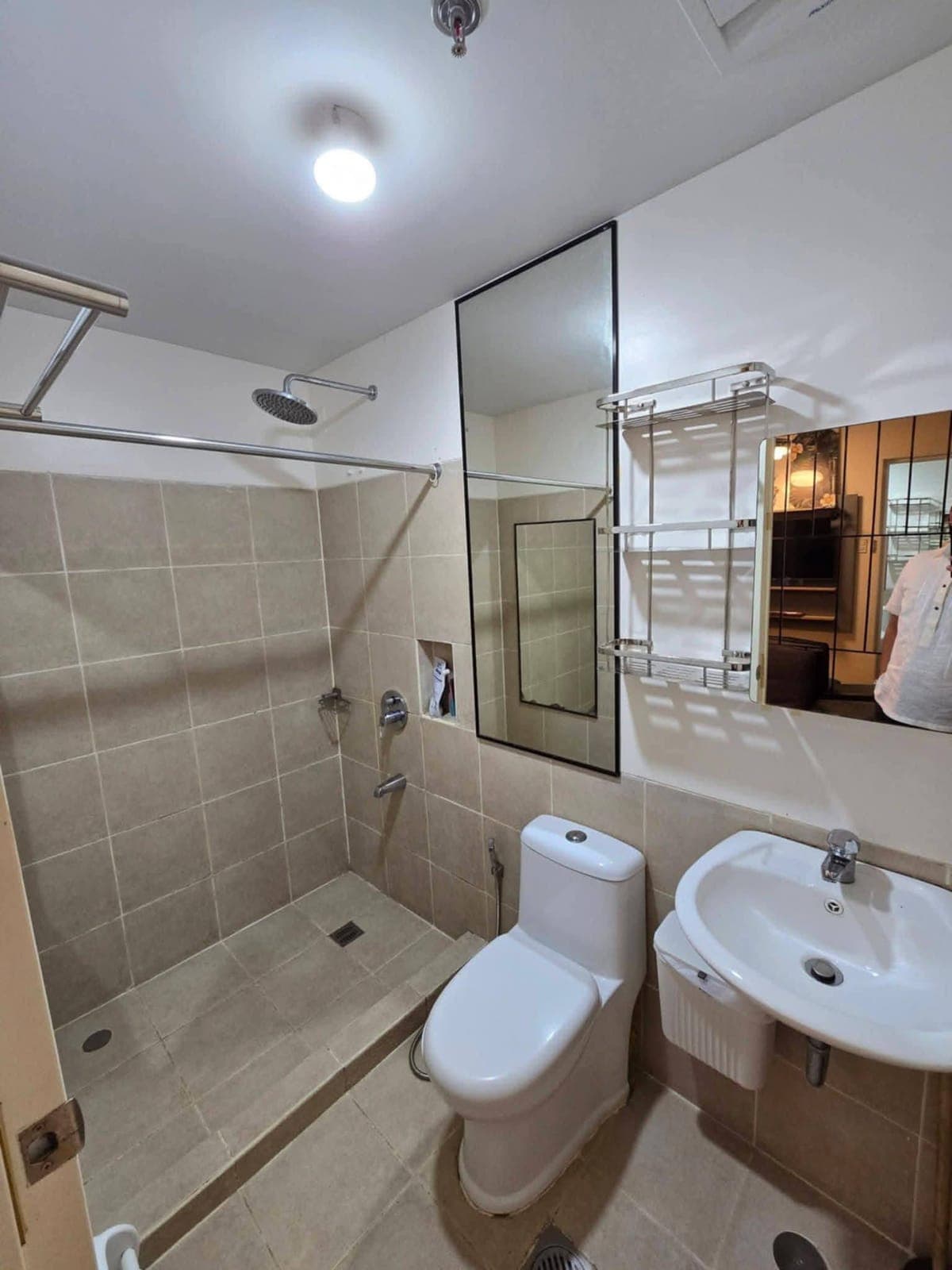 CONDOMINIUM FOR RENT – ₱23,000/month - photo 2