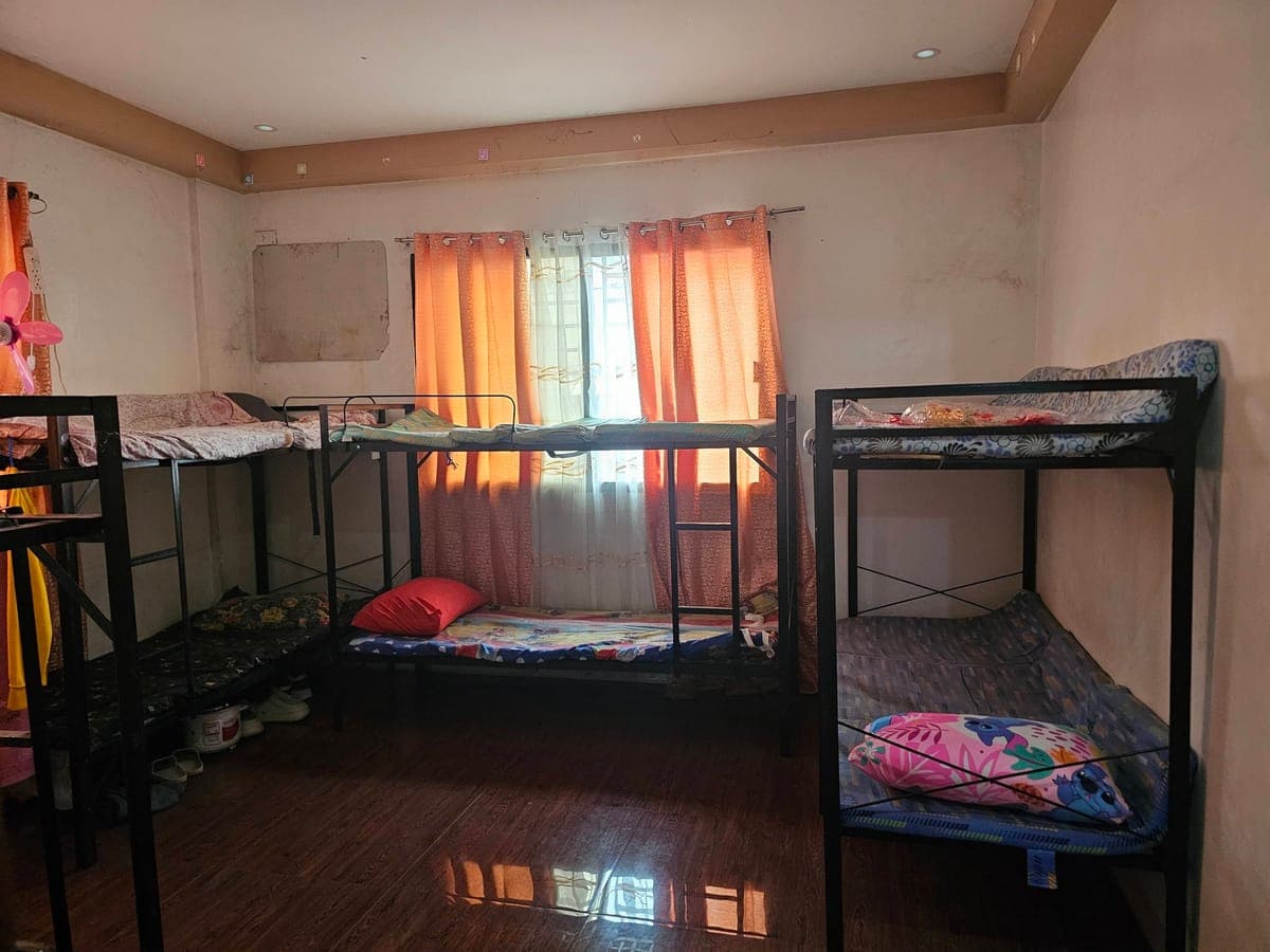 Male@Female Bed Space Available - photo 3