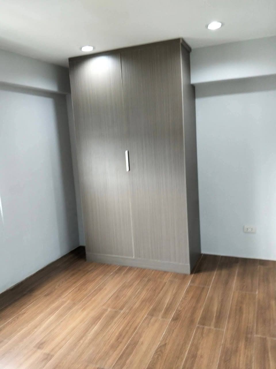 Loft Type Condo Unit for Rent in Taguig - photo 2