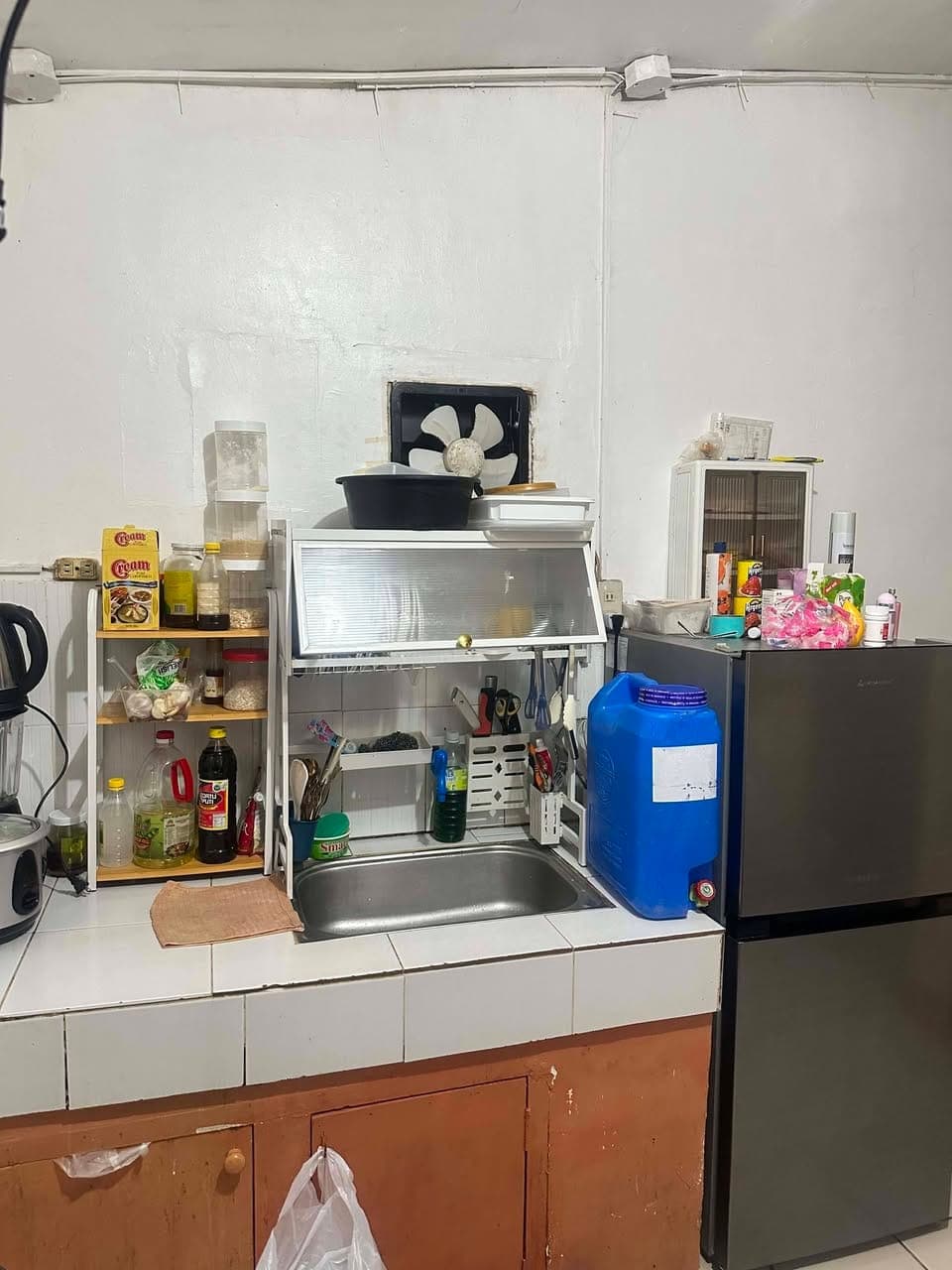 April 10 move in (pay upon move in) - photo 2