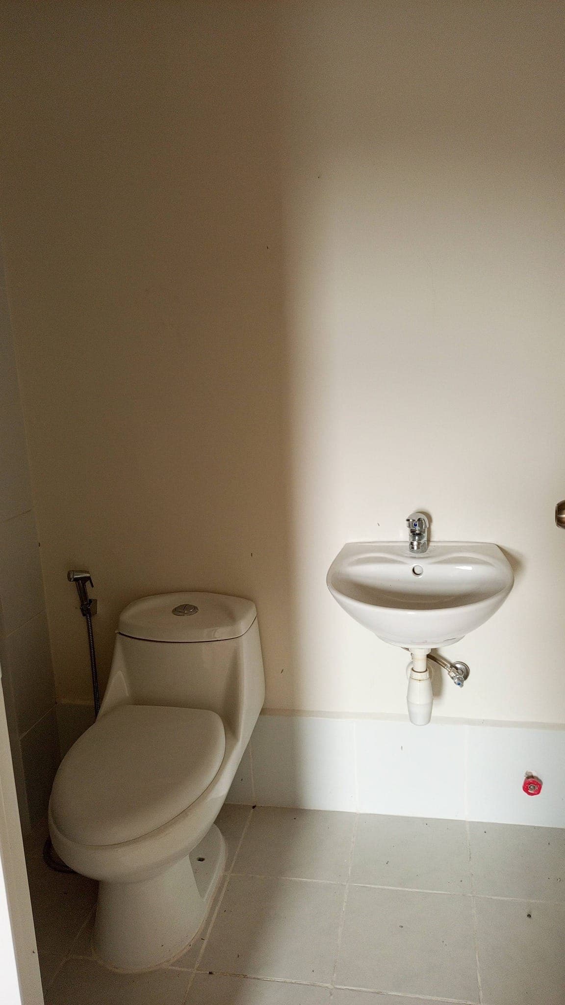 🏢 AGUADA RESIDENCES – Caloocan North Along  Quirino Hway - photo 8