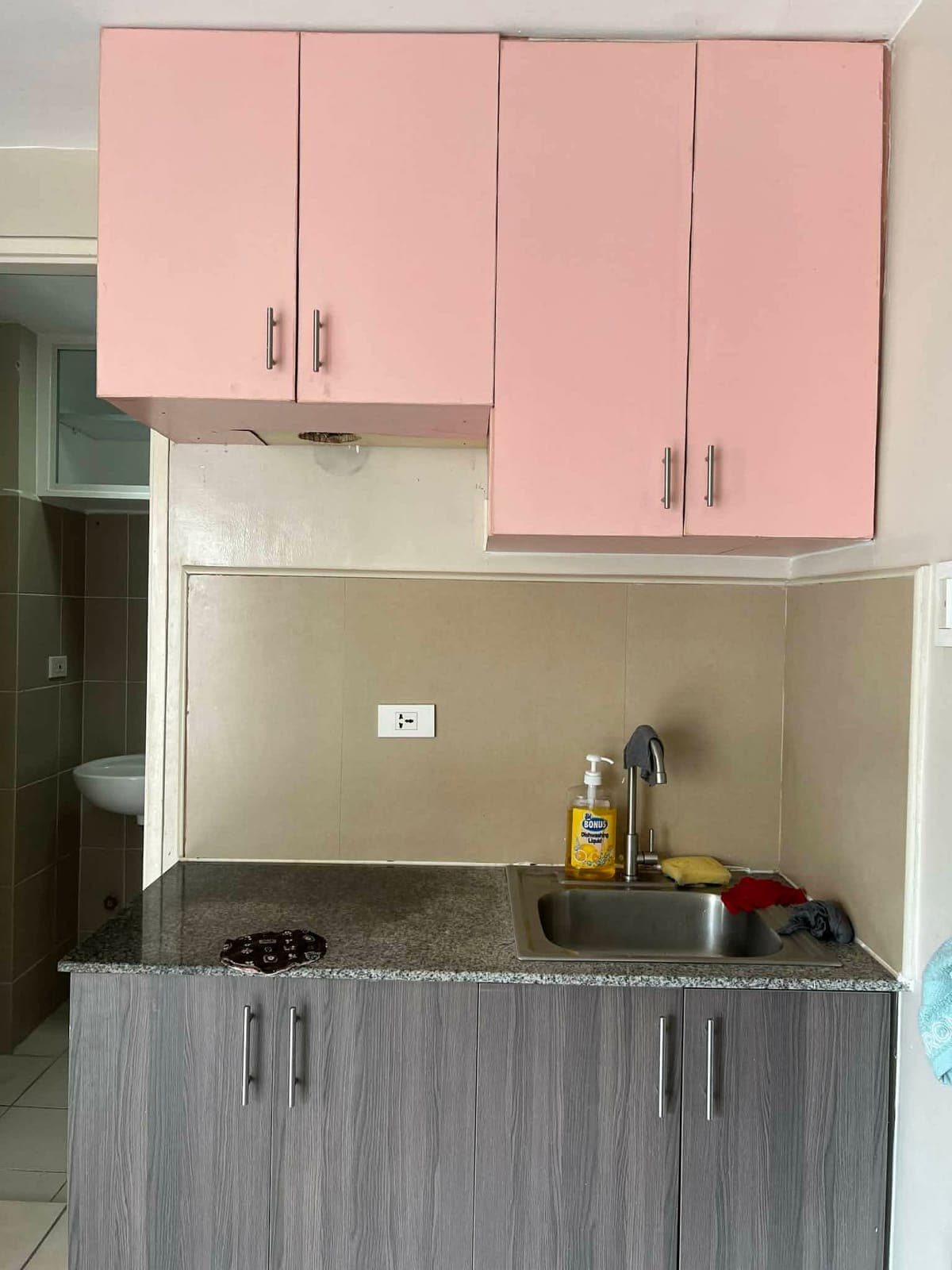 🏙️ FOR RENT: 2BR CORNER CONDO UNIT (BARE TYPE) 🏡 - photo 2