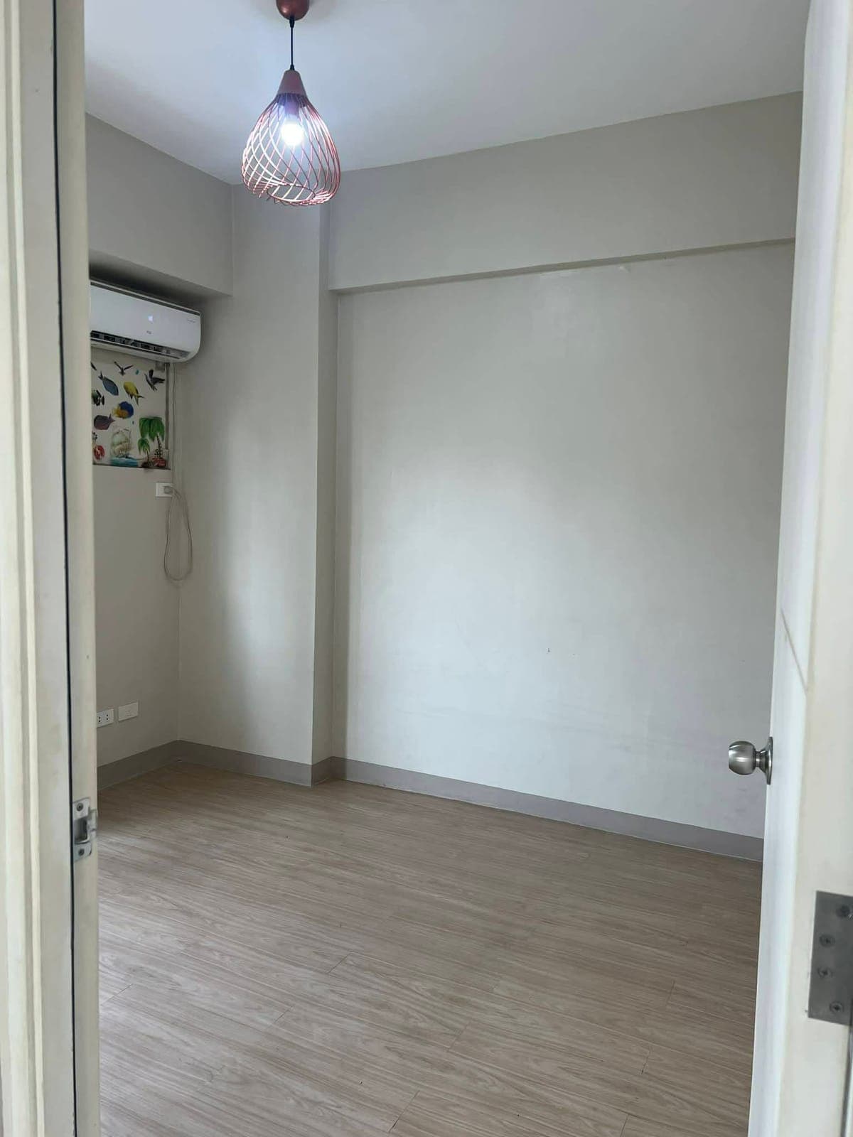 🏙️ FOR RENT: 2BR CORNER CONDO UNIT (BARE TYPE) 🏡 - photo 5