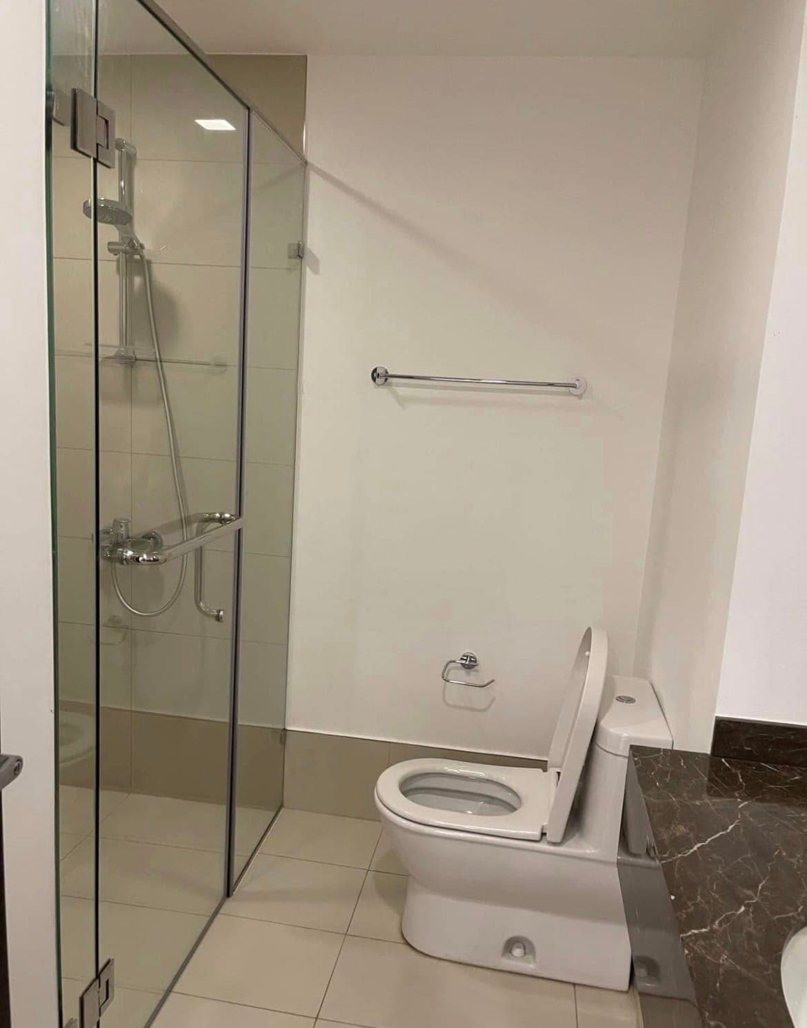 **Lowest 2BR East Gallery Place for lease 2 Bedroom East Gallery Place BGC for rent** - photo 4