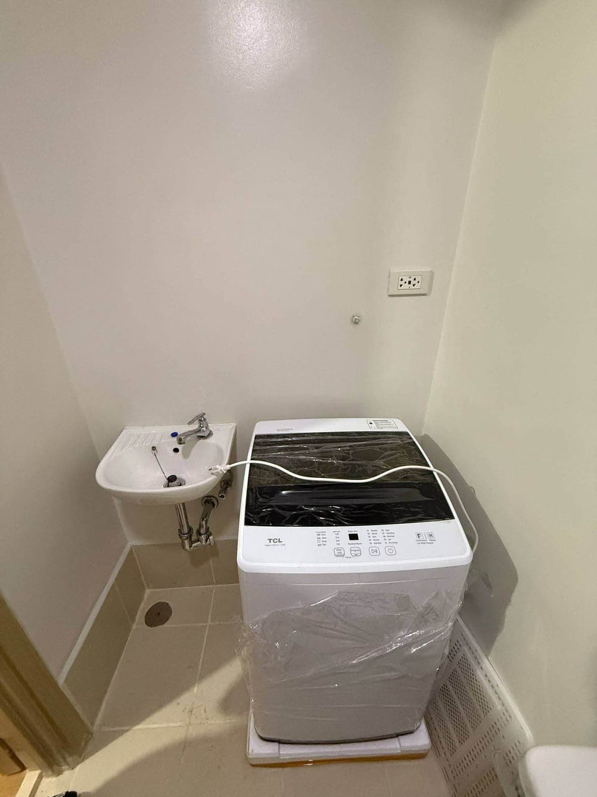 TRESS RESIDENCES TOWER 3, kunting lakad lang nasa gate kana agad - photo 2