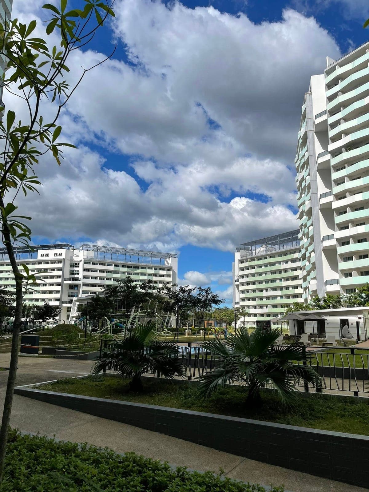 The residences by commonwealth at the back of ever gotesco Mall - photo 11