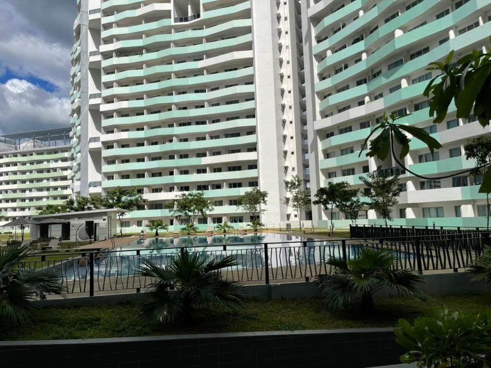 The residences by commonwealth at the back of ever gotesco Mall - photo 12
