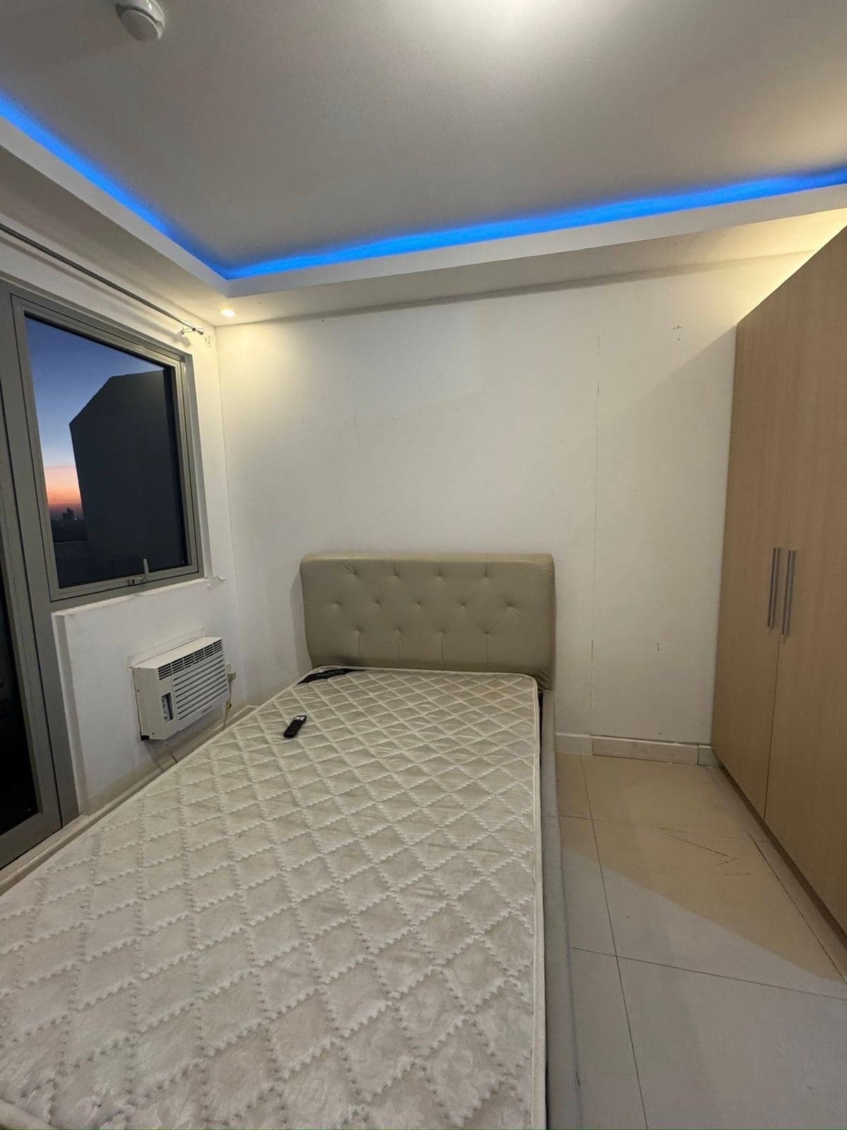 The residences by commonwealth at the back of ever gotesco Mall - photo 17