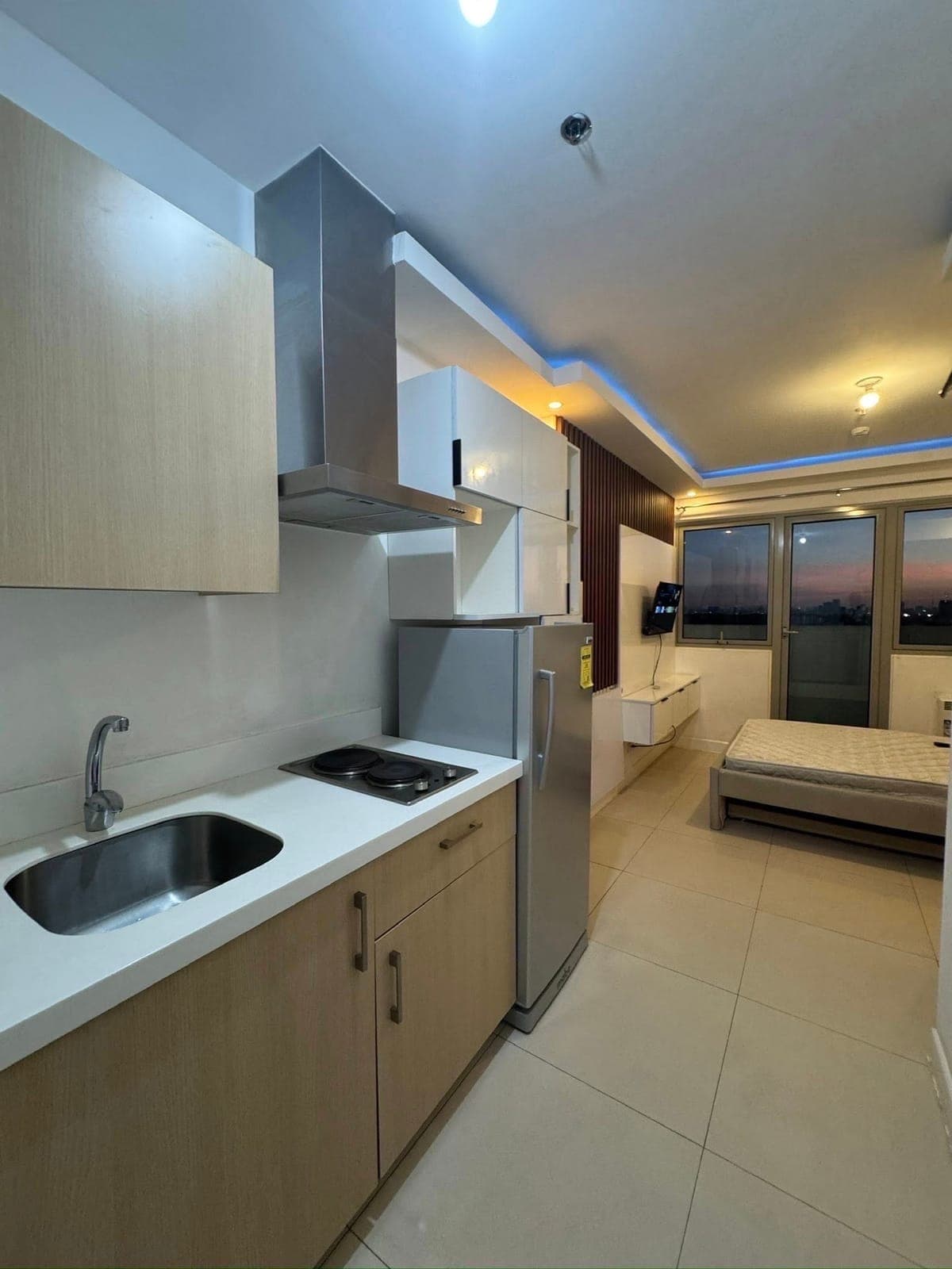 The residences by commonwealth at the back of ever gotesco Mall - photo 19