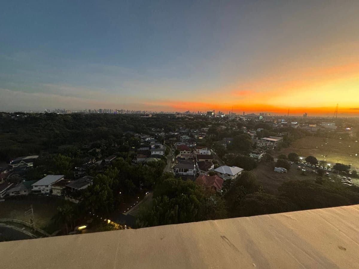 The residences by commonwealth at the back of ever gotesco Mall - photo 24