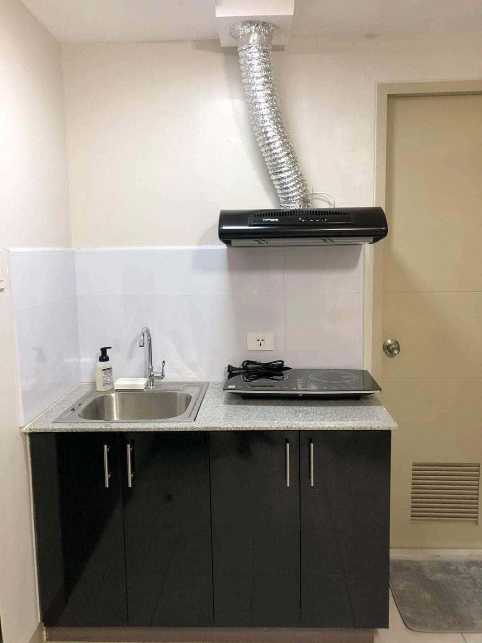 𝗙𝗢𝗥 𝗥𝗘𝗡𝗧 - photo 4