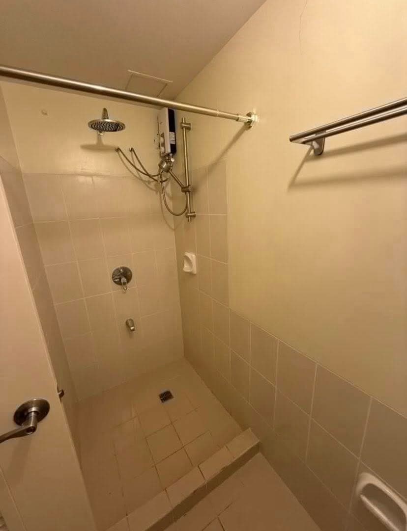 📍FOR RENT: Brand New 1-Bedroom Unit at Zinnia Towers - photo 3