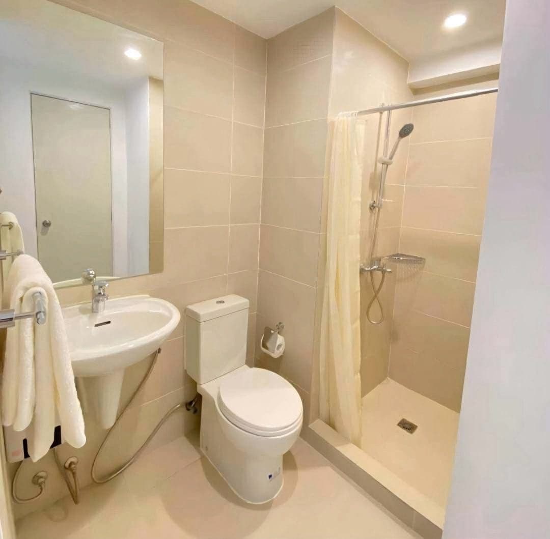 FOR LEASE: Fully Furnished 1BR with Balcony - photo 4