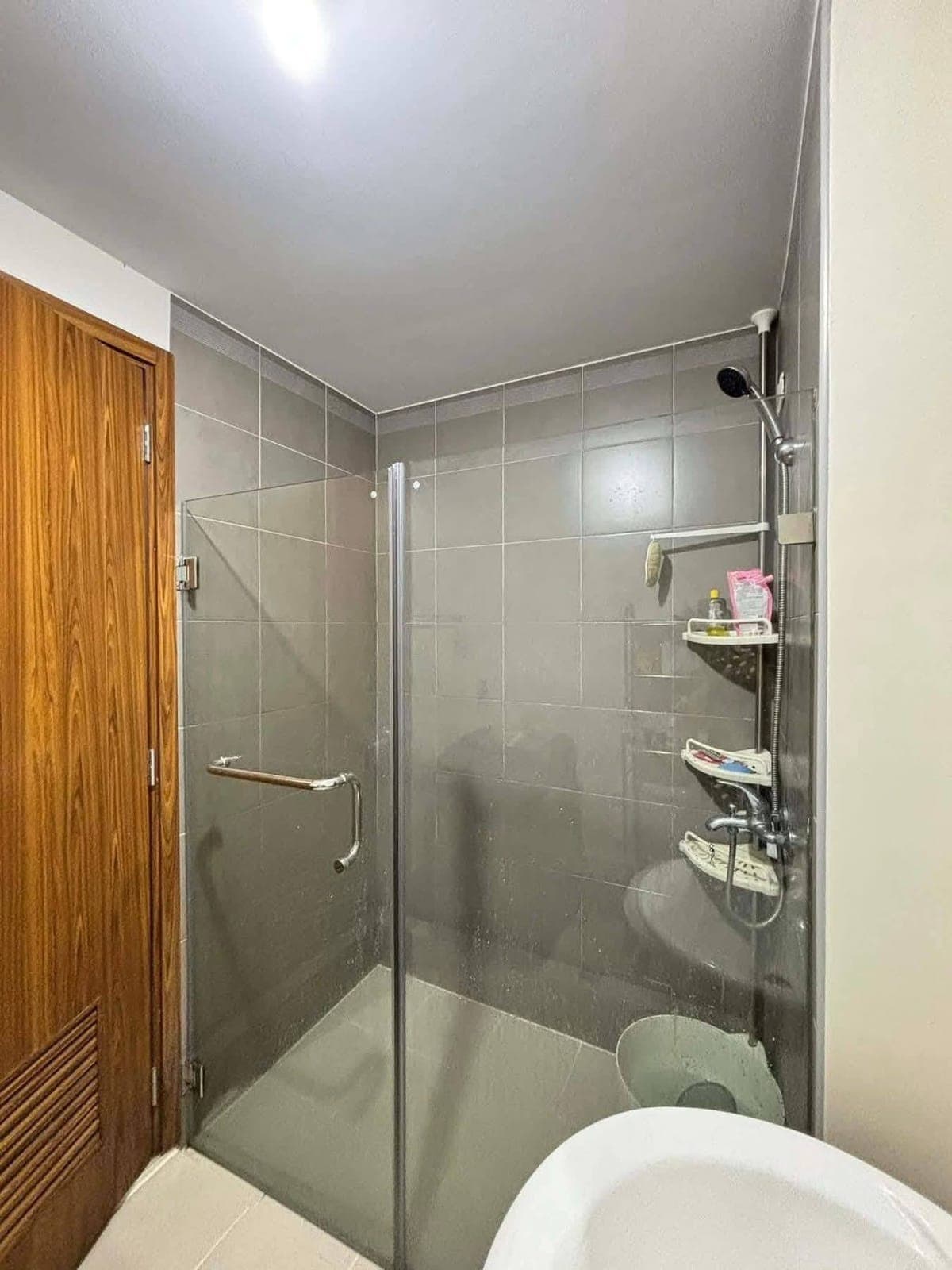 RUSH FOR RENT: ₱15k/month association dues included - photo 1