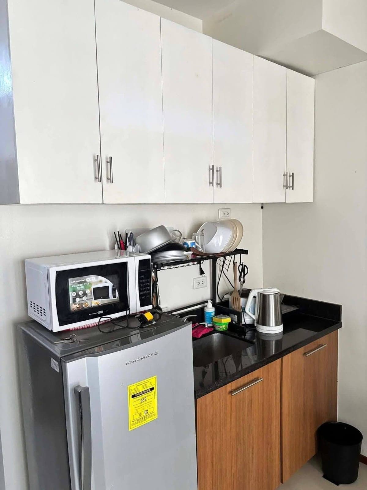 RUSH FOR RENT: ₱15k/month association dues included - photo 7