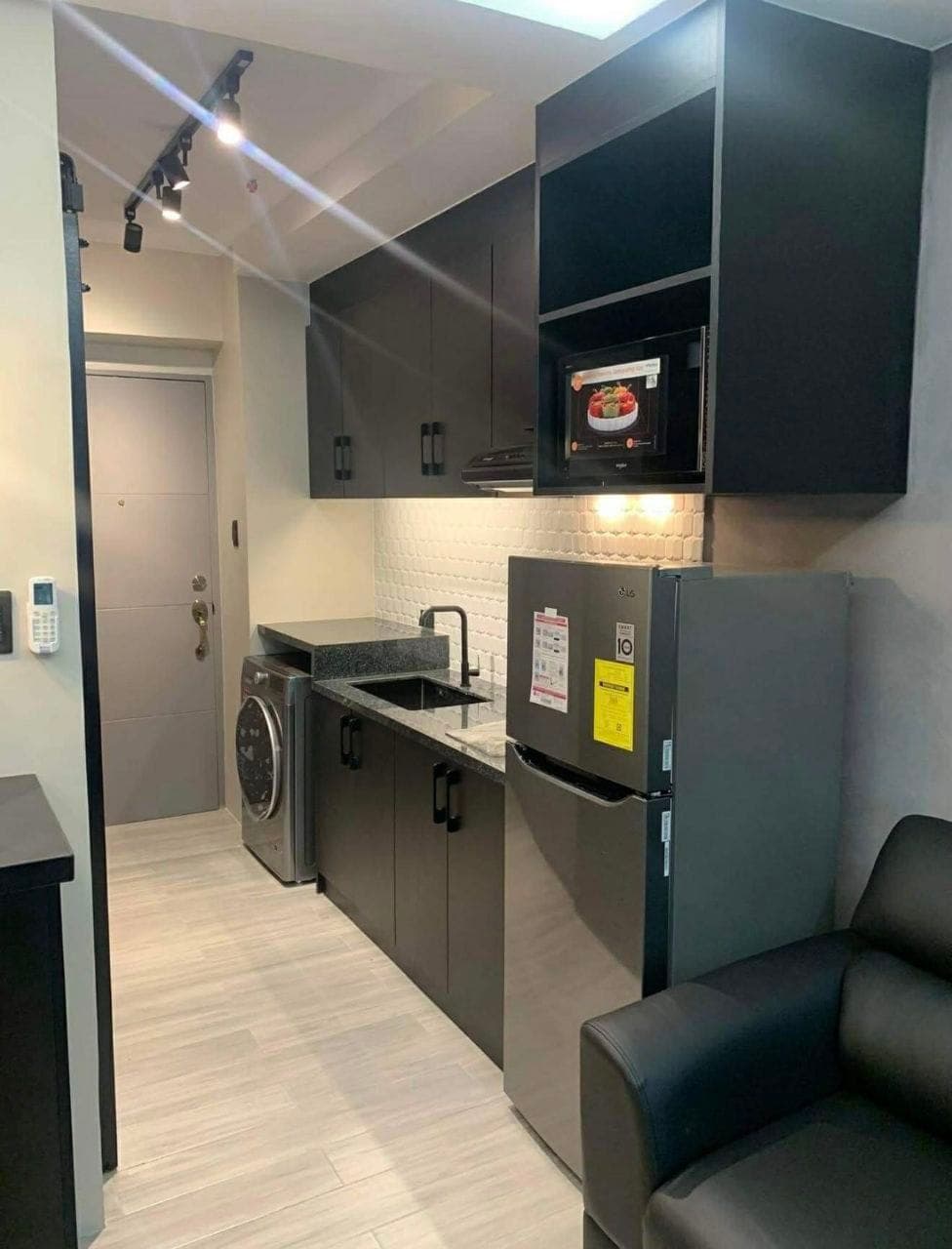 𝗙𝗢𝗥 𝗥𝗘𝗡𝗧 - photo 4